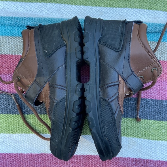 Like new boys waterproof duck boots, size 2 - Picture 2 of 8